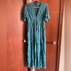 Lace maxi dress